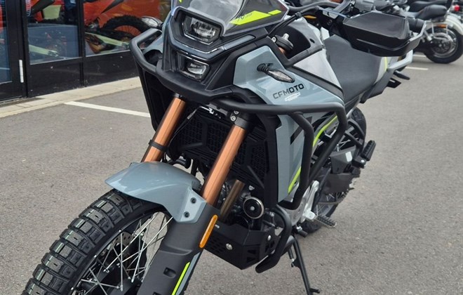 CFMOTO 450MT