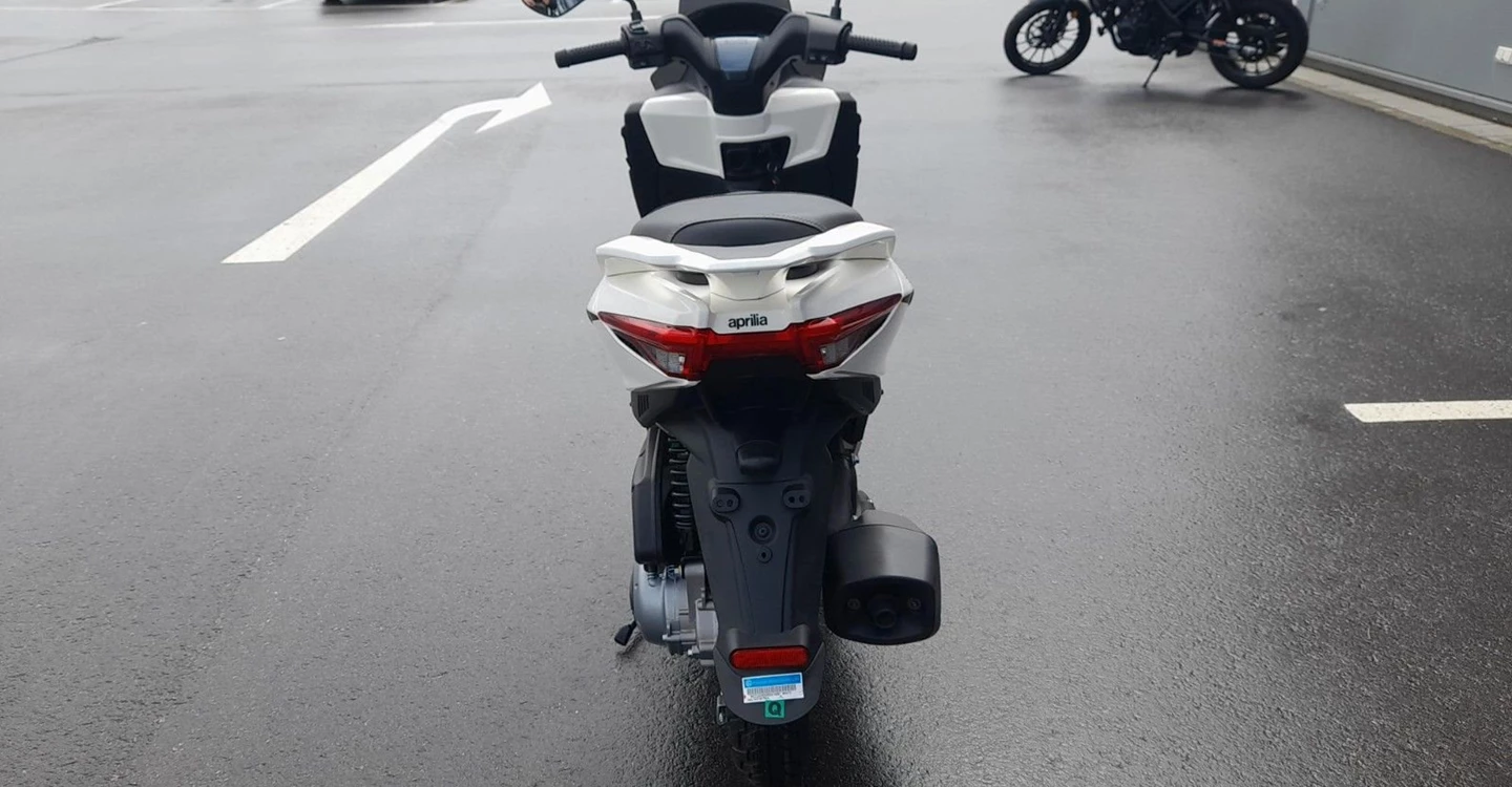 Zum Vergrößern bitte anklicken! Angebot Aprilia SXR 50