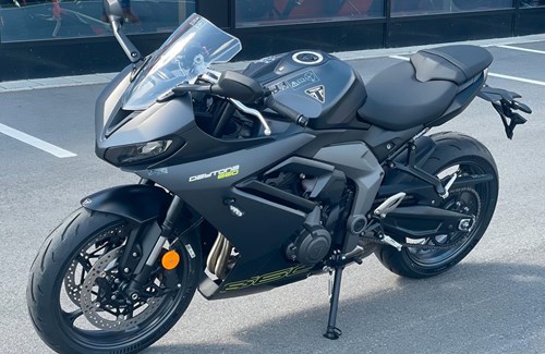 Neumotorrad Triumph Daytona 660