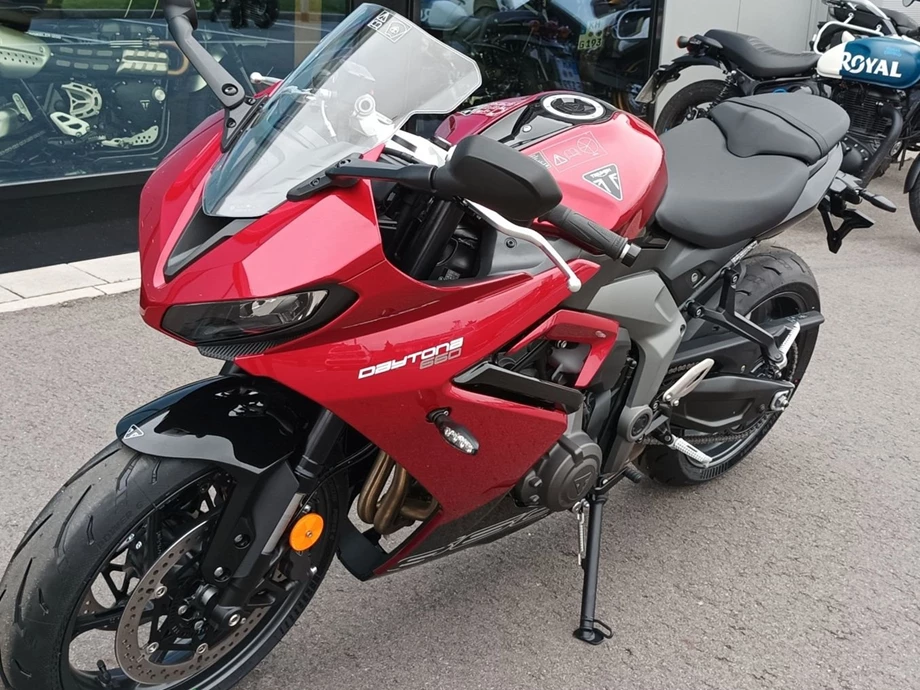 Angebot Triumph Daytona 660 Bild 2: Angebot Triumph Daytona 660