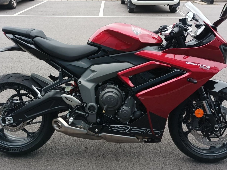 Angebot Triumph Daytona 660 Bild 8: Angebot Triumph Daytona 660