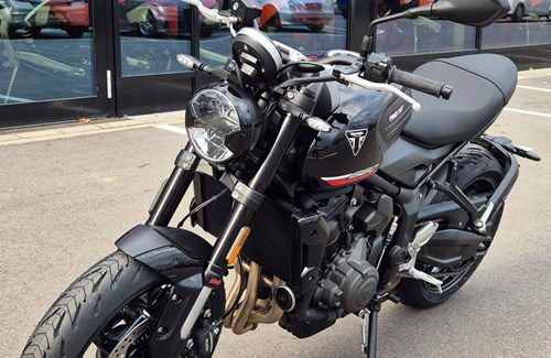 Neumotorrad Triumph Trident 660