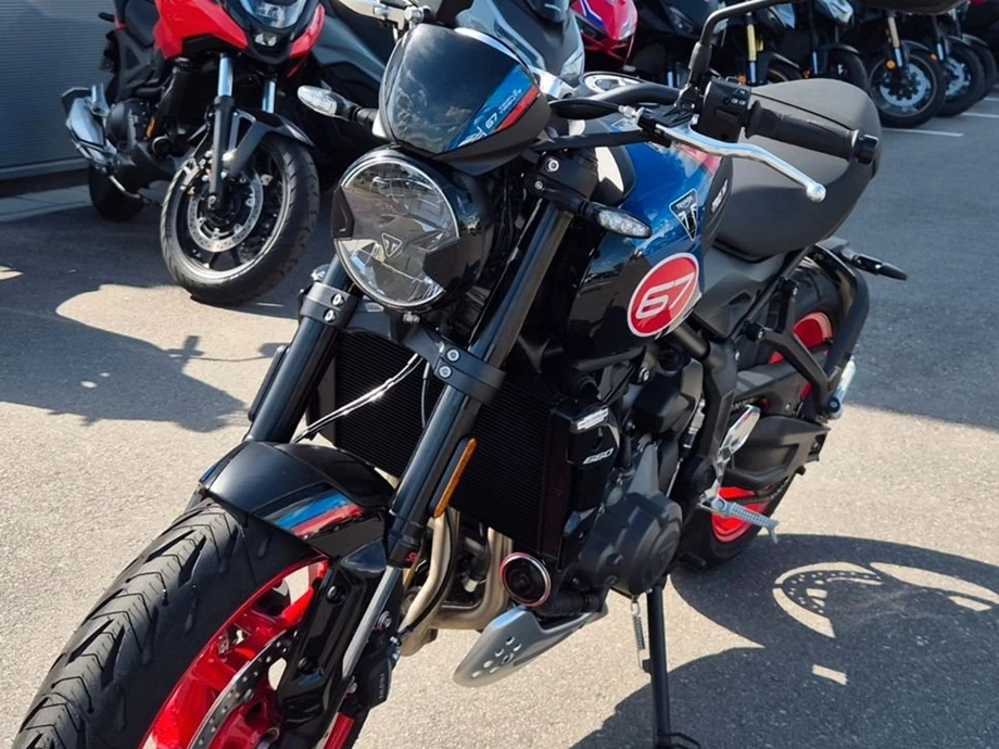 Angebot Triumph Trident 660 Triple Tribute Bild 2: Angebot Triumph Trident 660 Triple Tribute