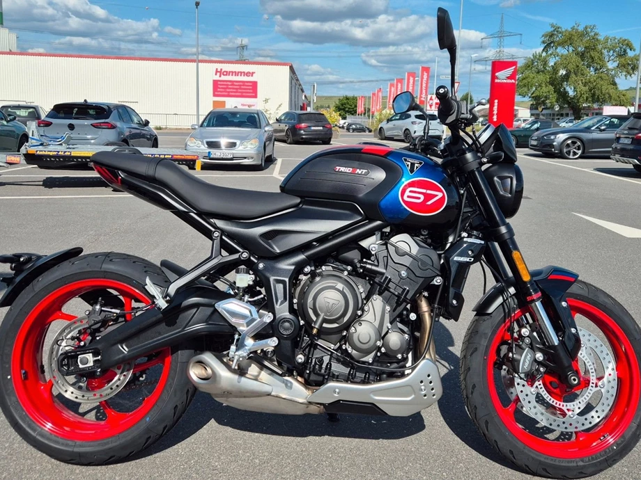 Angebot Triumph Trident 660 Triple Tribute Bild 4: Angebot Triumph Trident 660 Triple Tribute