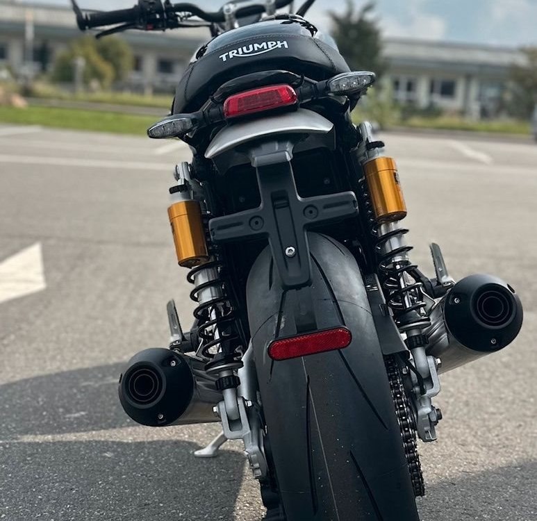 Zum Vergrößern bitte anklicken! Angebot Triumph Speed Twin 1200 RS