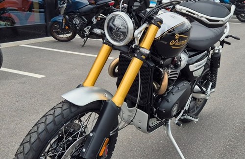 Neumotorrad Triumph Scrambler 1200 XE