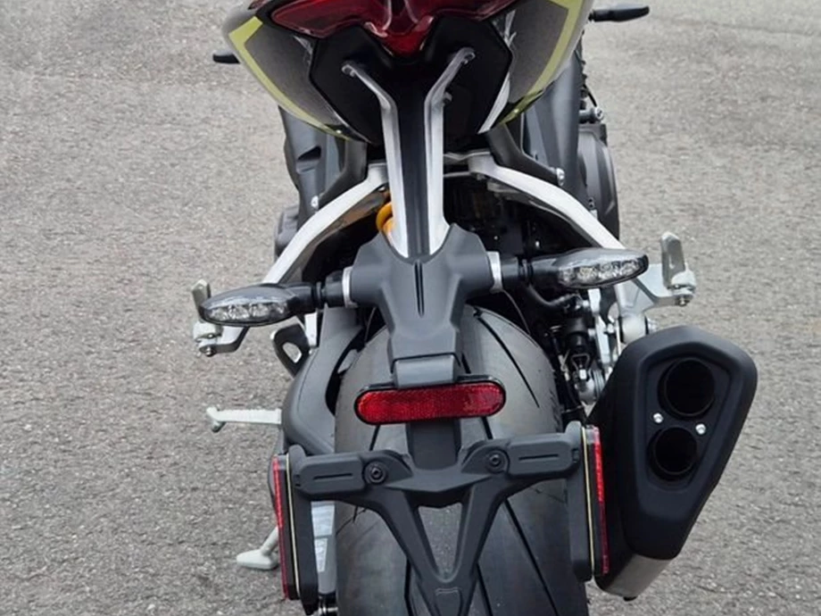 Angebot Triumph Speed Triple 1200 RS Bild 10: Angebot Triumph Speed Triple 1200 RS