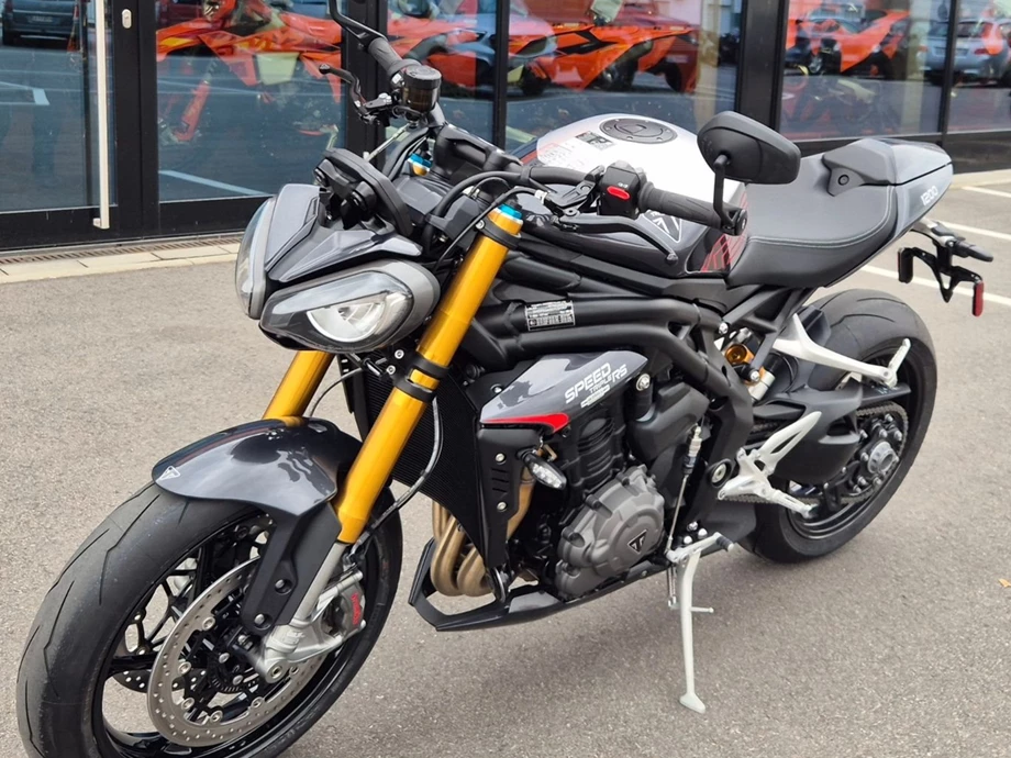 Angebot Triumph Speed Triple 1200 RS Bild 3: Angebot Triumph Speed Triple 1200 RS