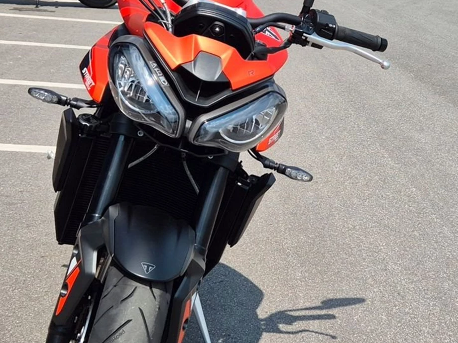 Angebot Triumph Street Triple 765 R Bild 3: Angebot Triumph Street Triple 765 R