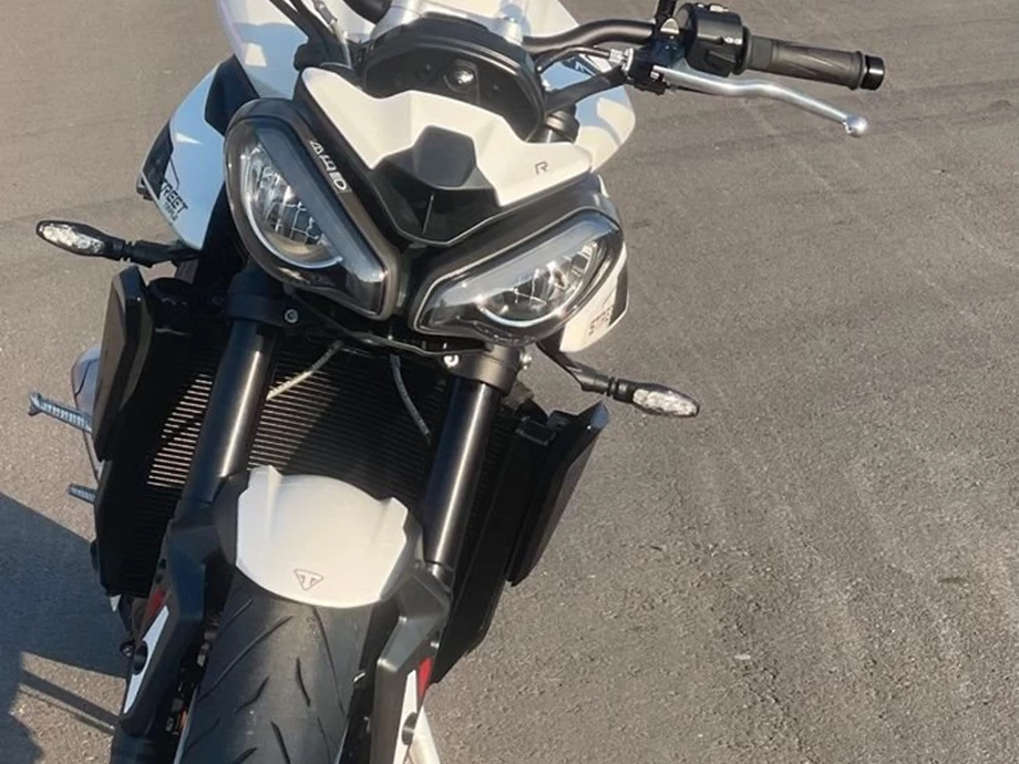 Angebot Triumph Street Triple 765 R Bild 5: Angebot Triumph Street Triple 765 R