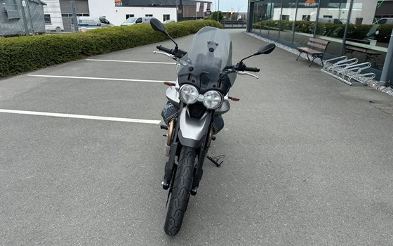 Gebrauchtmotorrad Moto Guzzi V85 Strada - Bild 2