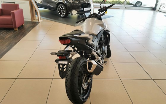 Neufahrzeug Honda CB750 Hornet - Bild 3