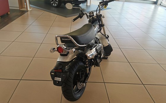 Gebrauchtmotorrad Honda Dax 125 - Bild 3