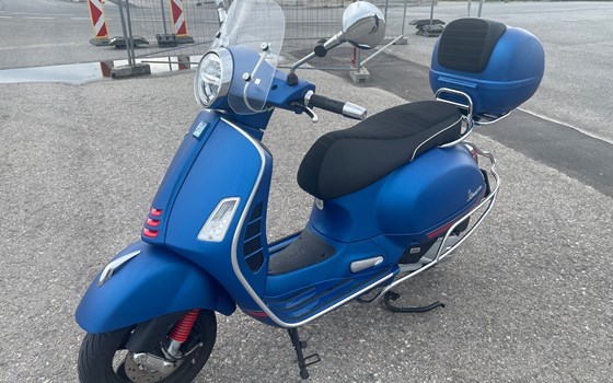 Gebrauchtmotorrad Vespa GTS 125 - Bild 1 Gebrauchtmotorrad Vespa GTS 125 - Bild 1