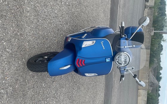 Gebrauchtmotorrad Vespa GTS 125 - Bild 4 Gebrauchtmotorrad Vespa GTS 125 - Bild 4