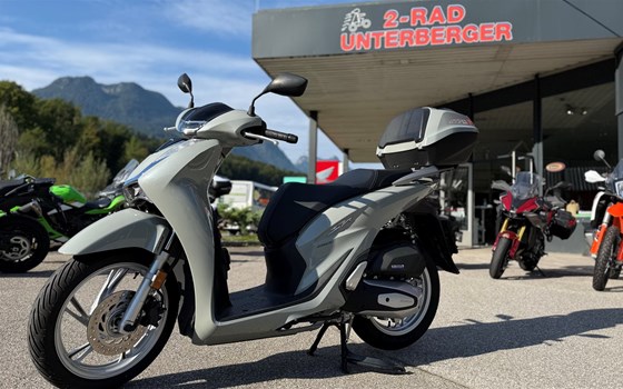 Gebrauchtmotorrad Honda SH150i - Bild 1 Gebrauchtmotorrad Honda SH150i - Bild 1