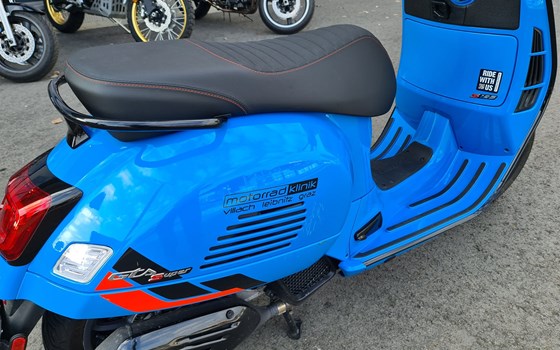 Gebrauchtmotorrad Vespa GTS 125 Super Sport - Bild 3 Gebrauchtmotorrad Vespa GTS 125 Super Sport - Bild 3