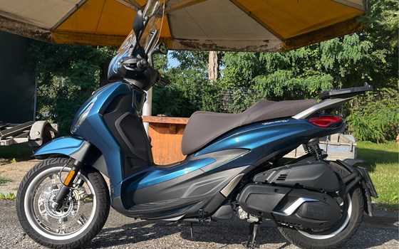 Gebrauchtmotorrad Piaggio Beverly 400 hpe - Bild 1 Gebrauchtmotorrad Piaggio Beverly 400 hpe - Bild 1