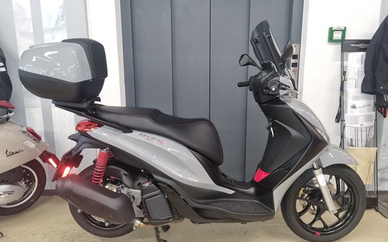 Gebrauchtmotorrad Piaggio Medley 125 S - Bild 1 Gebrauchtmotorrad Piaggio Medley 125 S - Bild 1