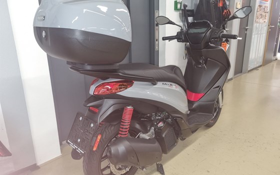 Gebrauchtmotorrad Piaggio Medley 125 S - Bild 3 Gebrauchtmotorrad Piaggio Medley 125 S - Bild 3