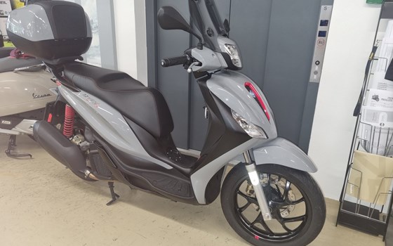 Gebrauchtmotorrad Piaggio Medley 125 S - Bild 2 Gebrauchtmotorrad Piaggio Medley 125 S - Bild 2