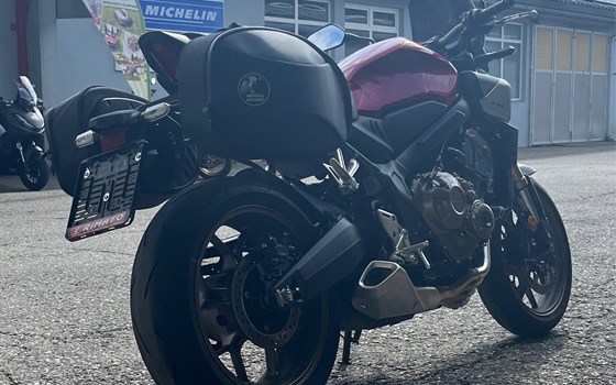 Gebrauchtmotorrad Honda CB650R - Bild 3 Gebrauchtmotorrad Honda CB650R - Bild 3