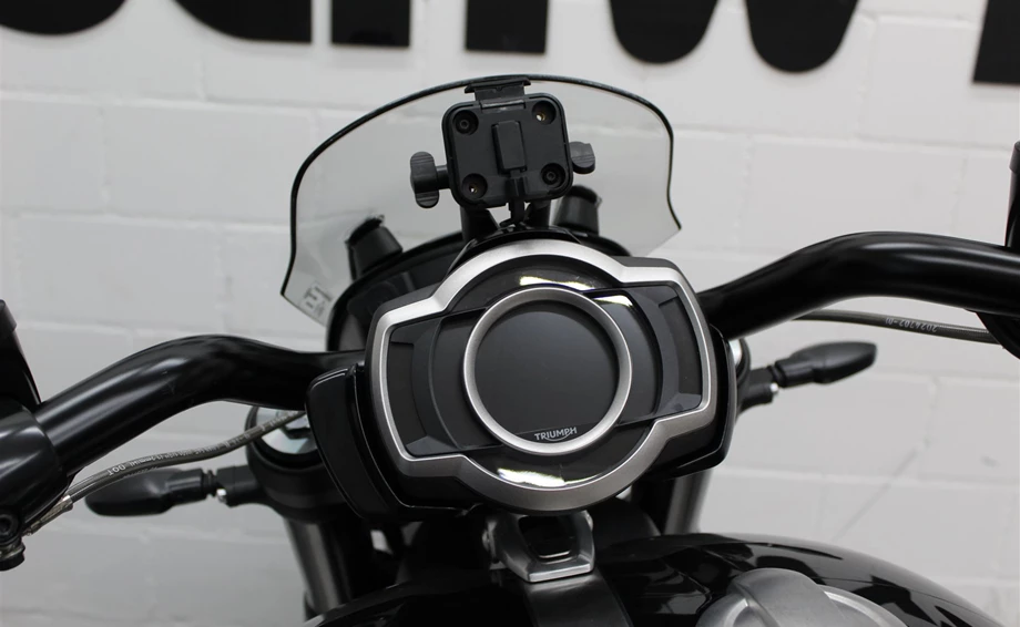 Angebot Triumph Rocket 3 GT Triple Black Bild 8: Angebot Triumph Rocket 3 GT Triple Black