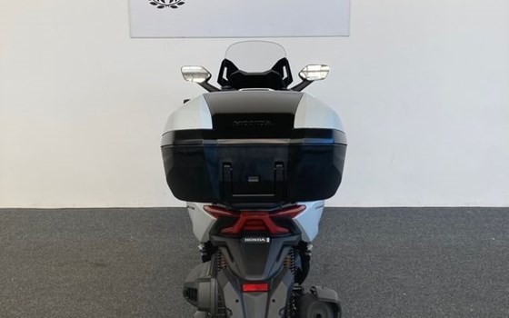Neufahrzeug Honda Forza 350 - Bild 11 Neufahrzeug Honda Forza 350 - Bild 11