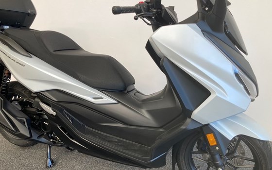Neufahrzeug Honda Forza 350 - Bild 7 Neufahrzeug Honda Forza 350 - Bild 7