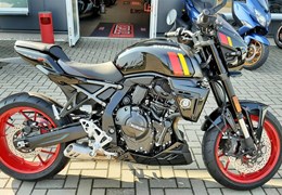 Neumotorrad Suzuki GSX-8TT