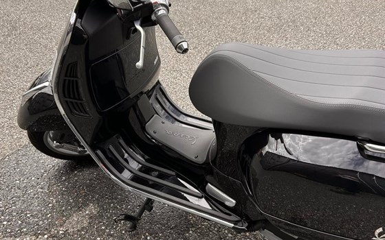 Neufahrzeug Vespa GTS 125 - Bild 7 Neufahrzeug Vespa GTS 125 - Bild 7