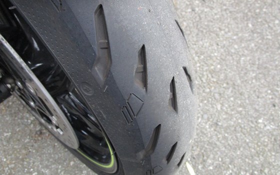 Gebrauchtmotorrad Triumph Speed Triple RS - Bild 14