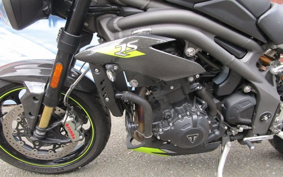 Gebrauchtmotorrad Triumph Speed Triple RS - Bild 6