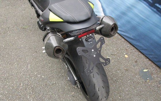 Gebrauchtmotorrad Triumph Speed Triple RS - Bild 8