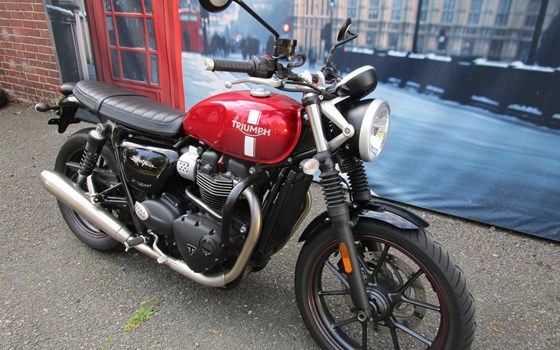 Gebrauchtmotorrad Triumph Street Twin - Bild 1