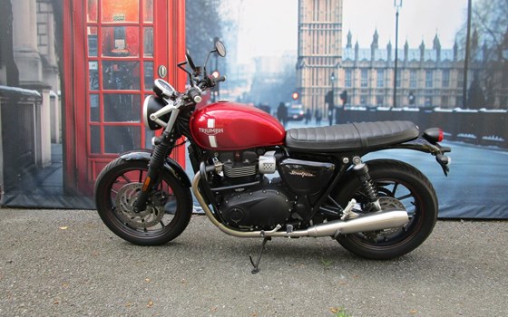 Gebrauchtmotorrad Triumph Street Twin - Bild 3