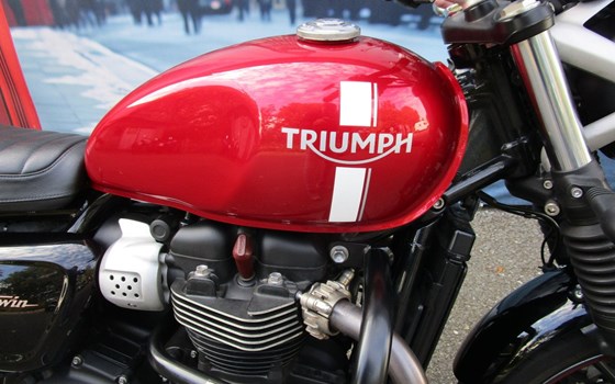 Gebrauchtmotorrad Triumph Street Twin - Bild 4