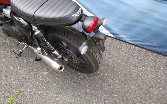 Gebrauchtmotorrad Triumph Street Twin - Bild 6