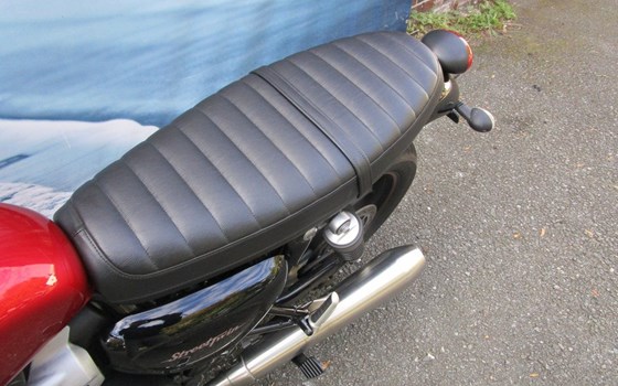 Gebrauchtmotorrad Triumph Street Twin - Bild 9