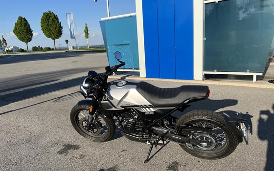 Gebrauchtmotorrad Brixton Crossfire 125 - Bild 4 Gebrauchtmotorrad Brixton Crossfire 125 - Bild 4