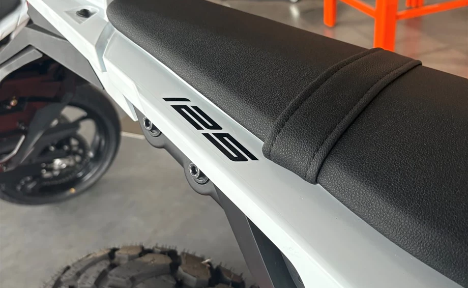 Angebot KTM 125 Enduro R Bild 9: Angebot KTM 125 Enduro R