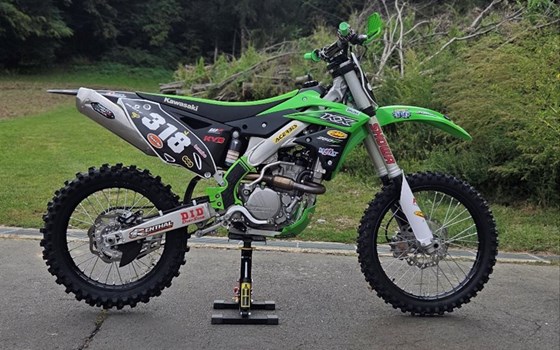 Gebrauchtmotorrad Kawasaki KX250F - Bild 2 Gebrauchtmotorrad Kawasaki KX250F - Bild 2