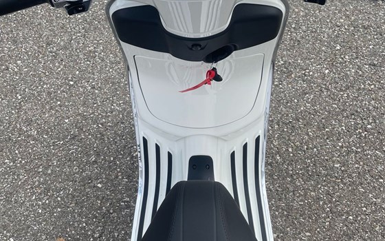 Neufahrzeug Vespa Primavera 50 - Bild 6 Neufahrzeug Vespa Primavera 50 - Bild 6