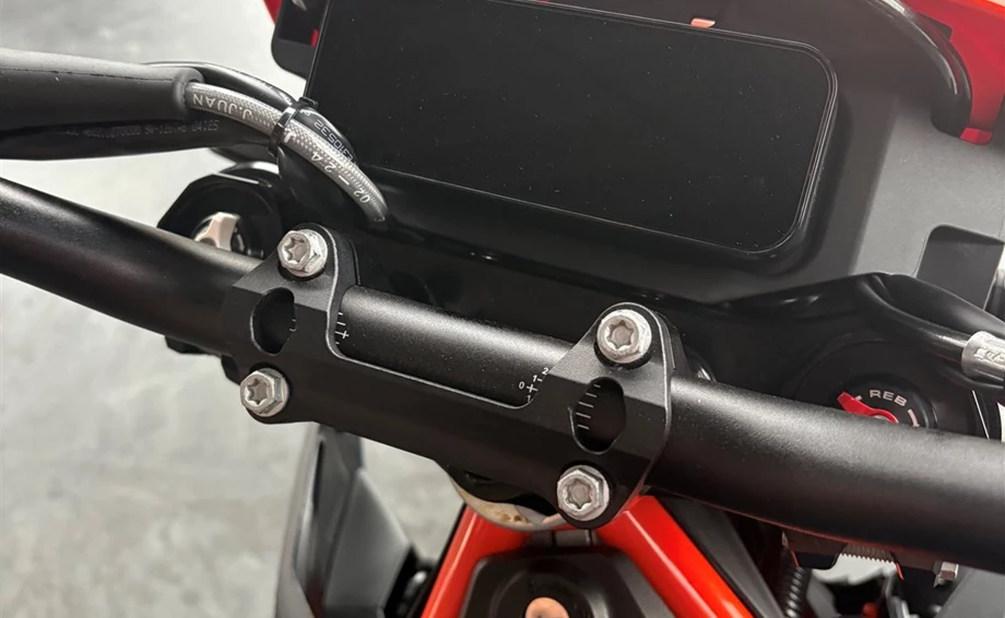 Angebot KTM 690 SMC R Bild 21: Angebot KTM 690 SMC R