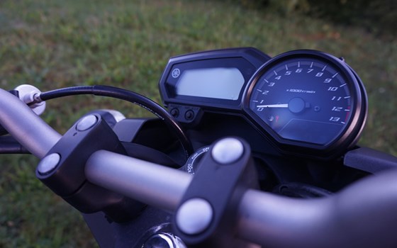 Motorrad Occasion Yamaha XJ6 - Bild 9