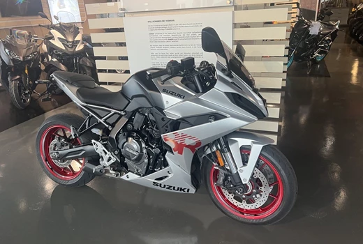 Suzuki GSX-8R
