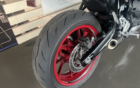 Gebrauchtmotorrad Suzuki GSX-8R - Bild 4