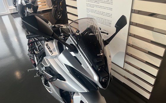 Gebrauchtmotorrad Suzuki GSX-8R - Bild 6