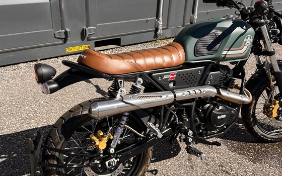 Neufahrzeug United Motors UM Scrambler X Naked 125 - Bild 2