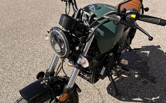 Neufahrzeug United Motors UM Scrambler X Naked 125 - Bild 11